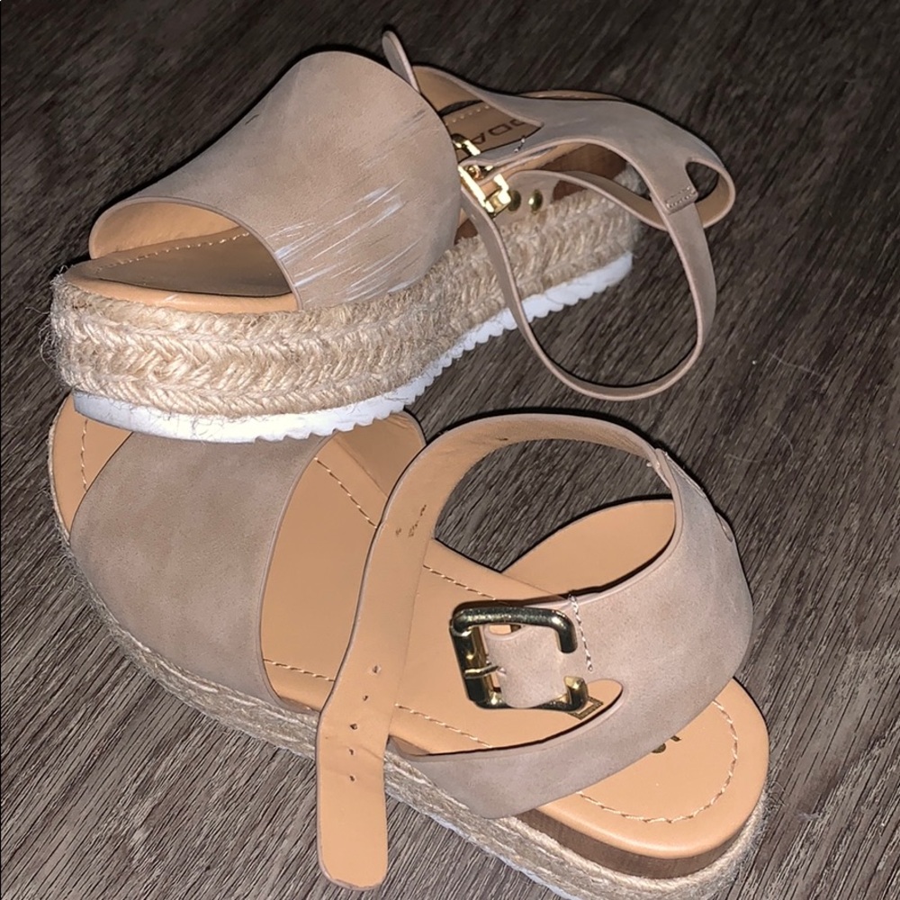 Beige platform espadrilles - Picture 3 of 3